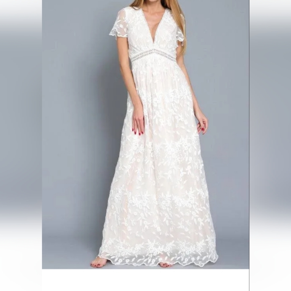Aakaa Embroidery Ivory Lace over Lt Peach Maxi  Dress. Size S